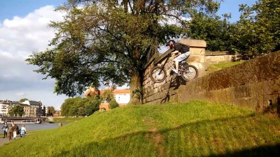 20160515_180000.mp4_snapshot_00.10_[2016.05.15_21.37.38].jak-zmniejszyc-fotke_pl.jpeg