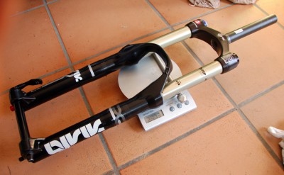 large_Gabel-RockShoxLyrik2StepAir182mmSchaft-2473g.JPG